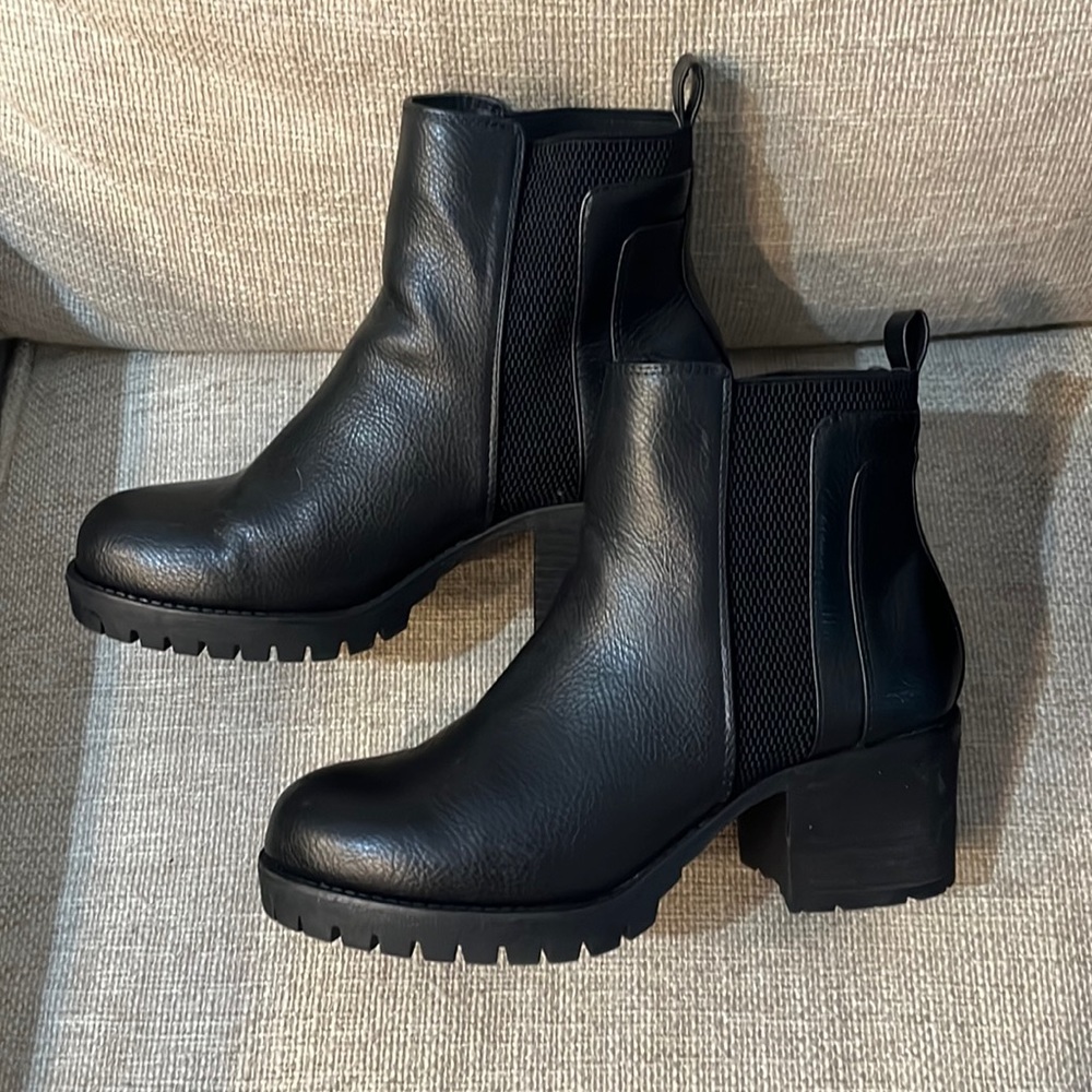 Mia booties